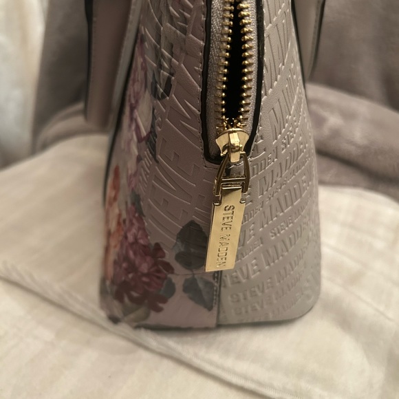 Steve Madden gray floral purse - Picture 5 of 9